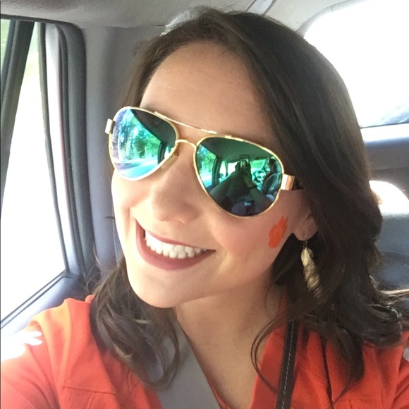 Meet your Posher, Savannah - Picture 1 of 1